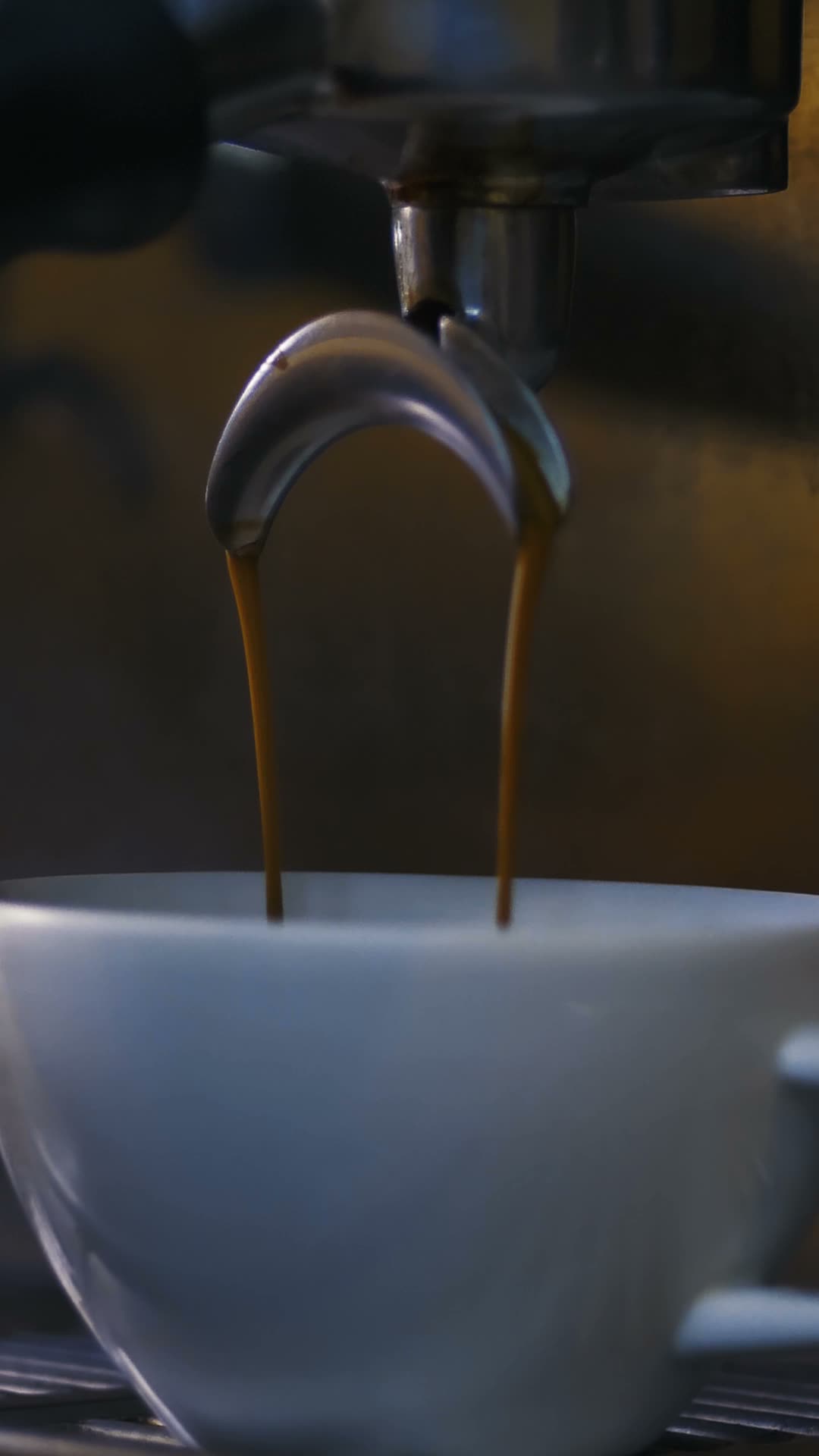 Espresso sendo extraído